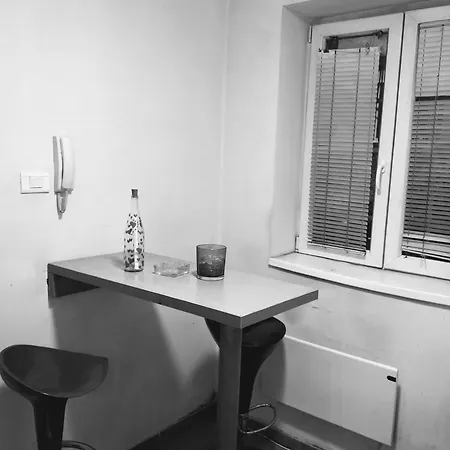 Square 1 Apartman *